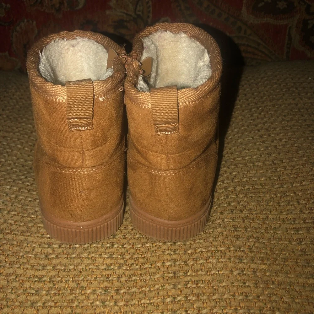 Kids Faux-Suede Winter Ankle Boots in Chestnut